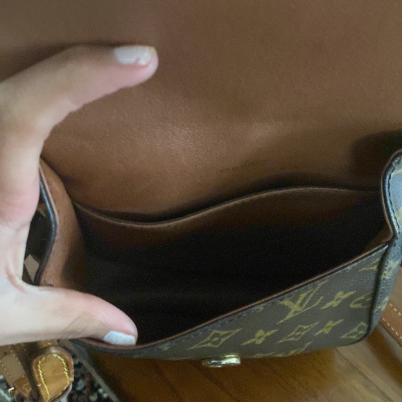 COPY - LV SAINT CLOUD PM in very good condition with brand new strap replaced b… - Picture 13 of 17